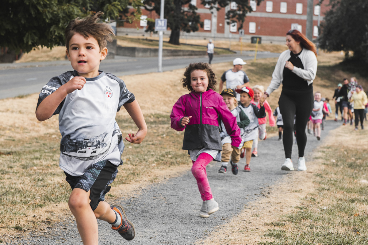 Children from all around CFB Esquimalt join the exciting fun run at the Annual Navy Run event on June 17, 2023.
Photo Credit: Sailor 1st Class KP, MARPAC Imaging Services, Esquimalt, BC
