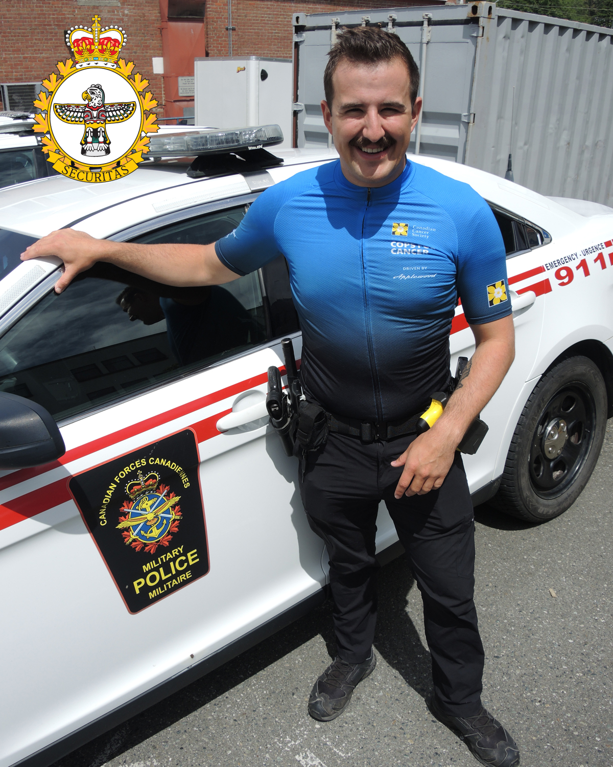 Le capitaine Liam Kenney, de l’unité de police militaire d’Esquimalt, fait partie de l’équipe de 17 membres du Tour de Rock de cette année. Les coureurs partiront en septembre pour une randonnée longue distance à travers l’île de Vancouver afin de collecter des fonds au profit de la recherche sur le cancer pédiatrique et des programmes de soutien. Photo : Peter Mallett/Lookout Newspaper
