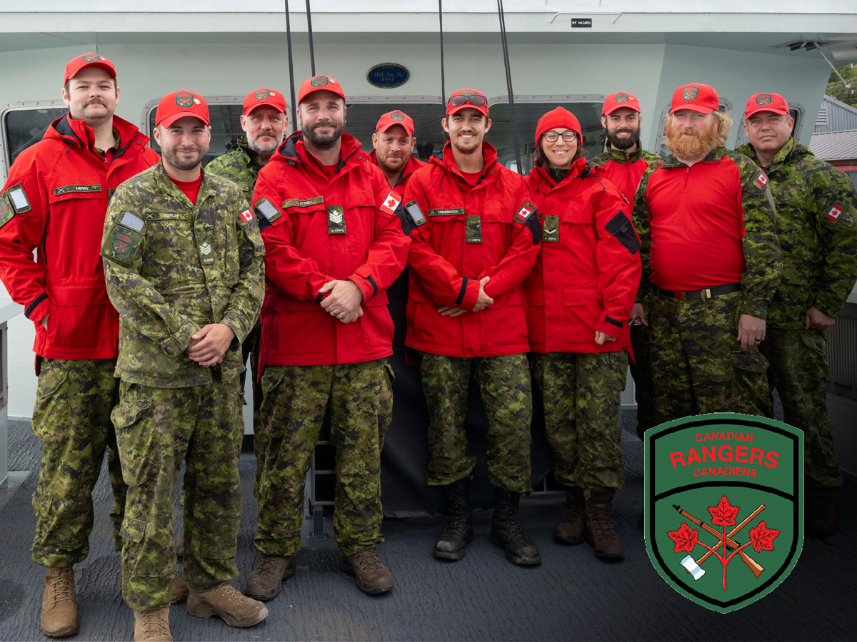 Members of 4 Canadian Ranger Patrol Group on board PCT GRIZZLY during Exercise SEA RANGER at sea on Sept. 25. Read about it on Page 3.
Photo: Sailor 3rd Class Jordan Schilstra, MARPAC Imaging Services
